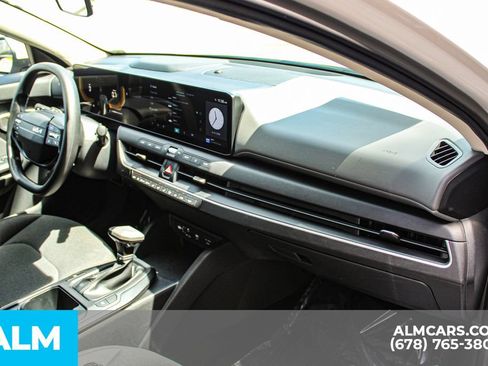 Used 2025 Kia K4 FWD image 22