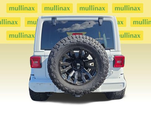 Used 2023 Jeep Wrangler Unlimited Sahara AWD/4WD image 5