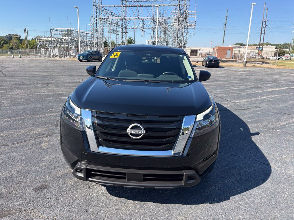 Certified 2023 Nissan Pathfinder S AWD/4WD image 2