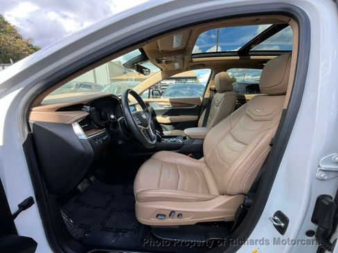 Used 2021 Cadillac XT5 Premium Luxury w/ Platinum Package AWD/4WD image 10