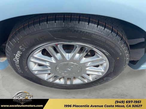 Used 2008 Lincoln Town Car Signature Limited RWD image 40