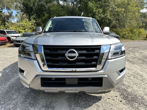 Used 2024 Nissan Armada SV image 6