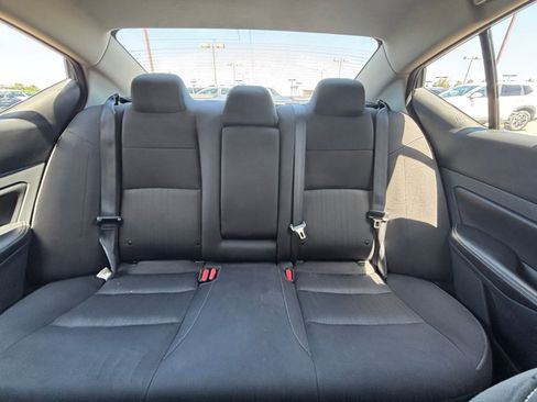 Used 2024 Nissan Altima 2.5 SV FWD image 39