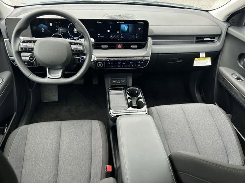 New 2025 Hyundai Ioniq 5 SE image 3