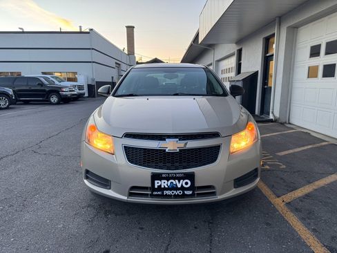 Used 2012 Chevrolet Cruze LS w/ Connectivity Package image 4
