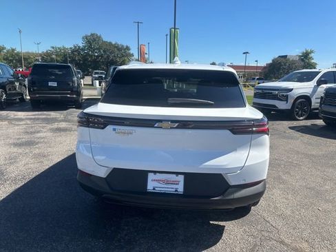 New 2026 Chevrolet Equinox EV LT image 4