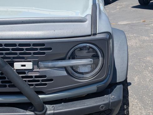 Used 2023 Ford Bronco Badlands w/ Sasquatch Package AWD/4WD image 12