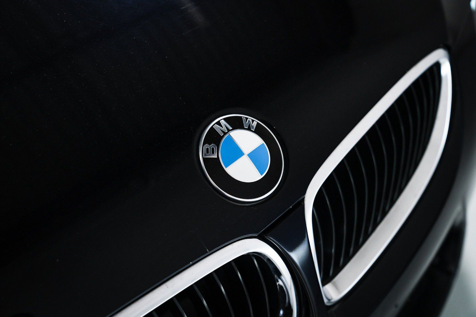 Used 2011 BMW M3 Convertible RWD image 13