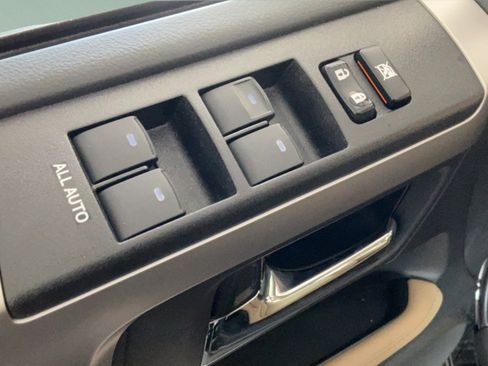 Used 2020 Toyota 4Runner SR5 Premium w/ Moonroof Package AWD/4WD image 22