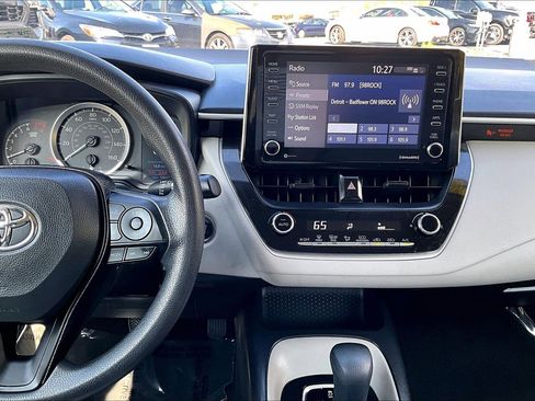 Used 2021 Toyota Corolla LE w/ LE Convenience Package image 6