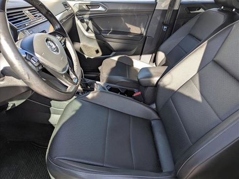 Used 2019 Volkswagen Tiguan SE w/ 3rd Row Seat Package image 15