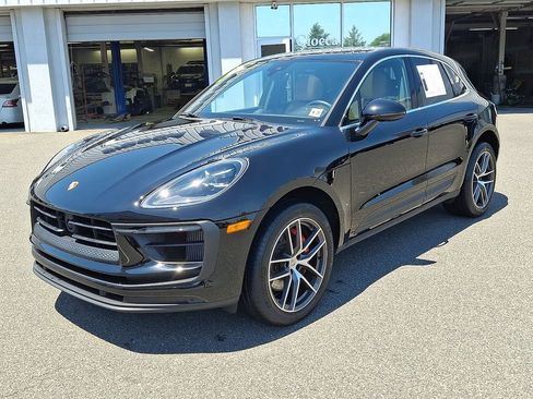 Used 2023 Porsche Macan S AWD/4WD image 6