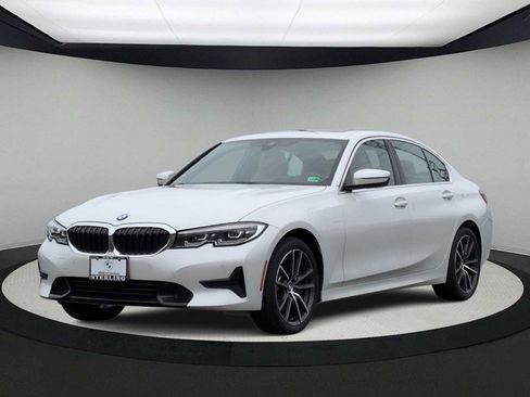 Used 2021 BMW 330i xDrive Sedan w/ Premium Package image 4