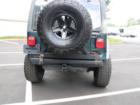 Used 2006 Jeep Wrangler X w/ Tire & Wheel Group (Ecco) AWD/4WD image 48