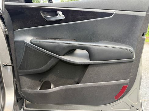 Used 2016 Kia Sorento FWD image 42