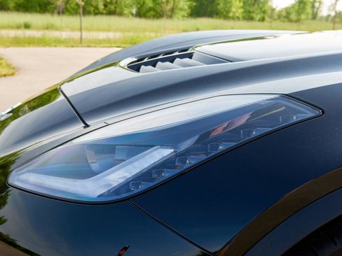 Used 2019 Chevrolet Corvette Z06 RWD image 16