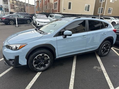 Certified 2023 Subaru Crosstrek 2.0i Premium image 4