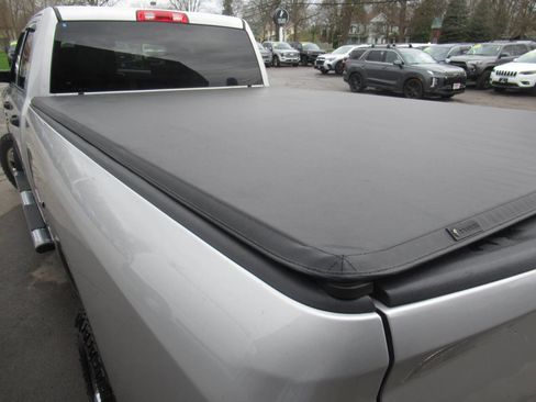 Used 2016 RAM 2500 Tradesman w/ Chrome Appearance Group image 12