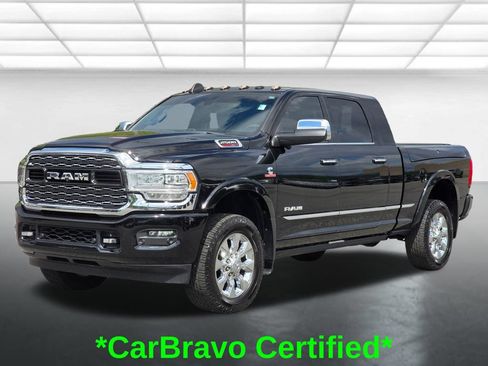 Used 2022 RAM 2500 Limited AWD/4WD image 2