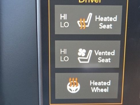 Used 2018 Jeep Grand Cherokee Limited w/ Luxury Group II image 16