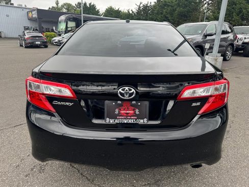 Used 2014 Toyota Camry SE FWD image 7