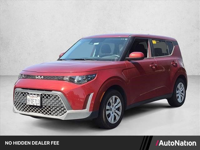 Used 2023 Kia Soul LX FWD image 1