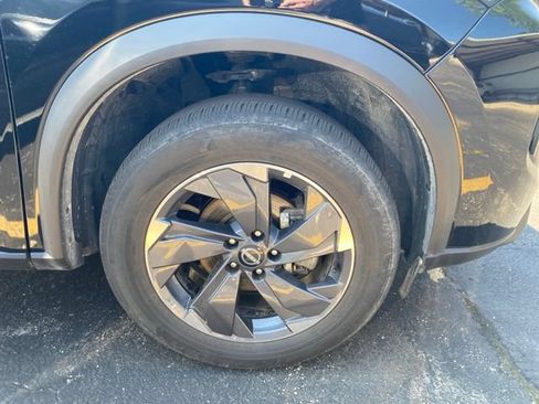 Used 2026 Nissan Rogue SV FWD image 5