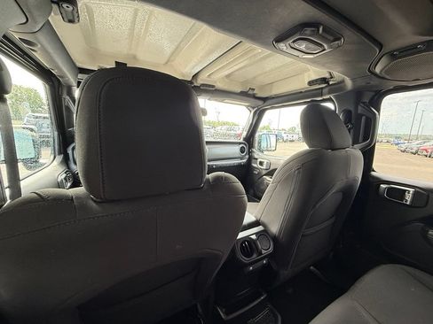Used 2023 Jeep Wrangler Unlimited AWD/4WD image 25