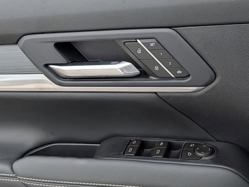 New 2026 GMC Terrain Elevation w/ Elevation Premium Package FWD image 24
