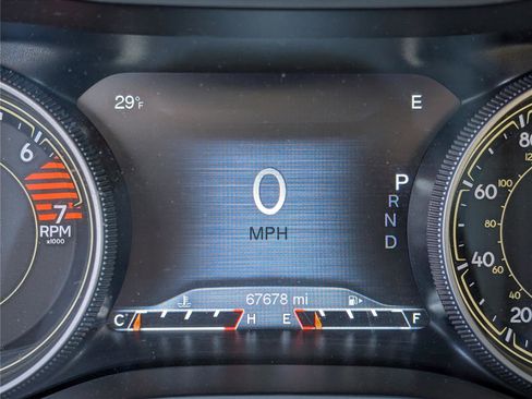 Used 2018 Jeep Cherokee Limited image 31