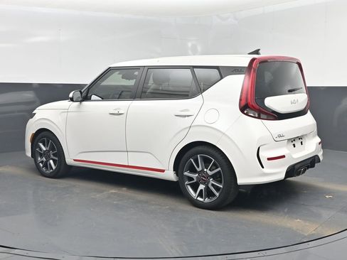 Used 2022 Kia Soul Turbo image 4