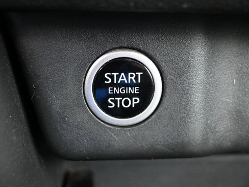 Used 2023 Nissan Rogue SV image 14