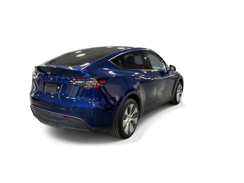 Certified 2023 Tesla Model Y AWD image 6
