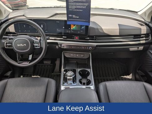 Used 2025 Kia Carnival SX w/ SX Dark Edition Package FWD image 15