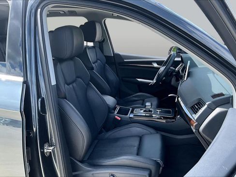 Used 2018 Audi Q5 2.0T Premium Plus w/ Premium Plus Package AWD/4WD image 8