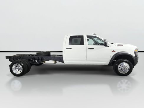 New 2026 RAM 5500 Tradesman w/ Safety Group AWD/4WD image 3