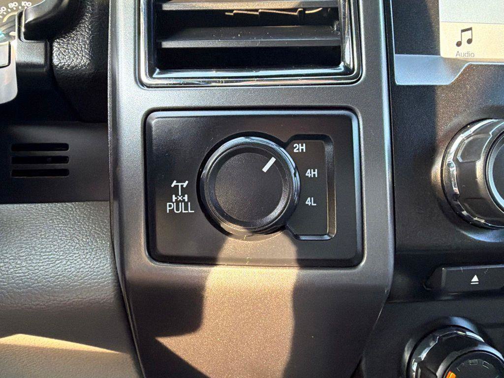 Used 2018 Ford F150 XLT w/ Equipment Group 302A Luxury AWD/4WD image 46