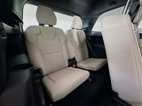New 2026 Volvo XC90 T8 Plus w/ Protection Package Premier image 29