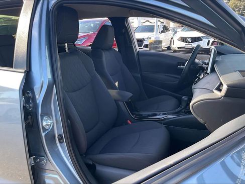 Used 2021 Toyota Corolla LE image 10