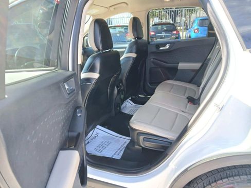 Used 2020 Ford Escape SEL image 11