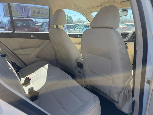 Used 2016 Volkswagen Tiguan S FWD image 7