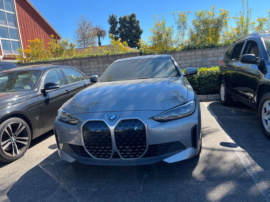 Used 2024 BMW i4 eDrive35 w/ Premium Package RWD image 2
