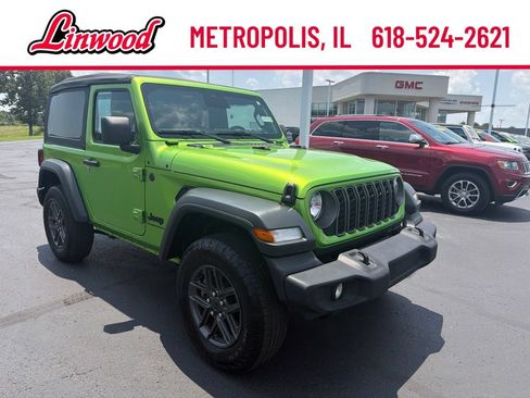Used 2025 Jeep Wrangler Sport AWD/4WD image 7