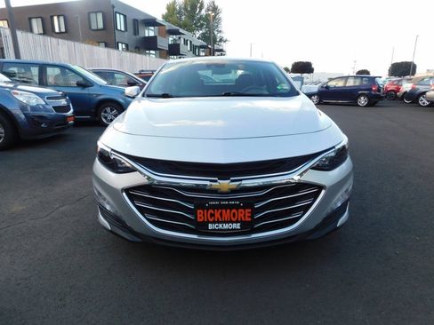 Used 2021 Chevrolet Malibu LT FWD image 18
