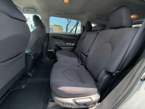 Used 2023 Toyota Highlander L FWD image 23
