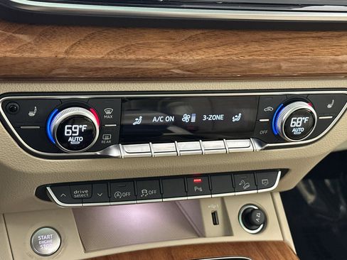 Used 2023 Audi Q5 2.0T Premium w/ Convenience Package image 19