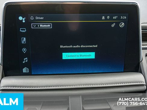 Used 2024 Chevrolet Suburban LT RWD image 44
