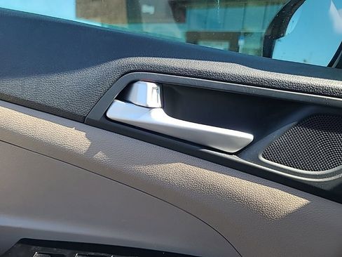 Used 2021 Hyundai Tucson SE w/ Cargo Package image 17