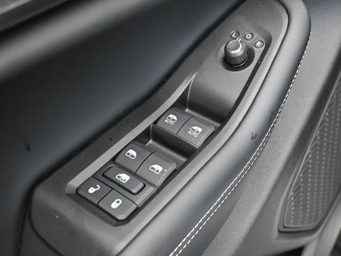 Used 2025 Jeep Grand Cherokee Laredo X RWD image 14
