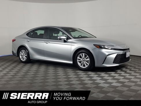 Used 2025 Toyota Camry LE FWD image 1